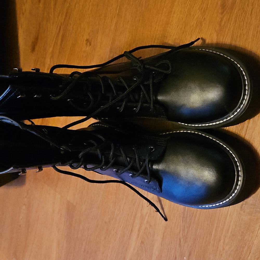Wild Fable Black Women's Logan Lug Combat Boots w Memory Foam Insole size 12 W - Picture 10 of 10